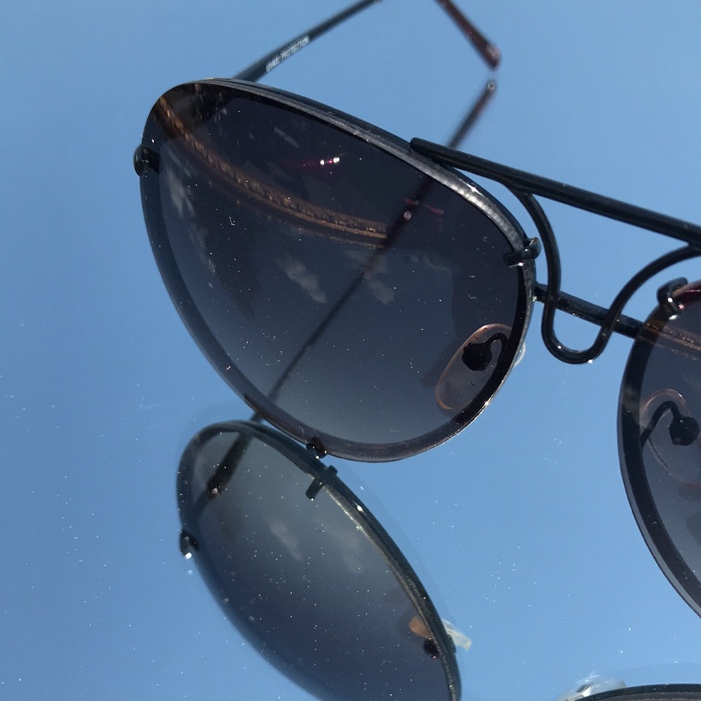 Aviator type sunglasses - Picture 4 of 5